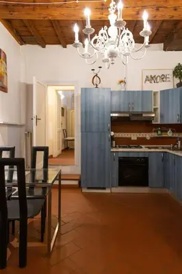 Cucina o angolo cottura di Charming Apartment By Piazza Santo Spirito