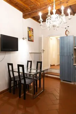 Cucina o angolo cottura di Charming Apartment By Piazza Santo Spirito