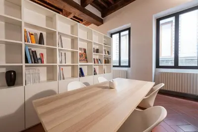 Biblioteca nell'appartamento