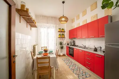 Cucina o angolo cottura di Living Florinda Apt. (3' to Airport, 9' to Center)