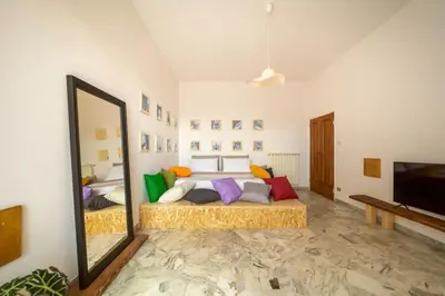 TV o dispositivi per l'intrattenimento presso Living Florinda Apt. (3' to Airport, 9' to Center)