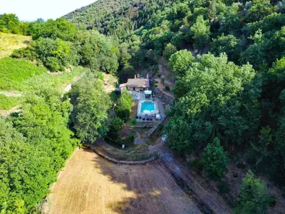 Paesaggio naturale nelle vicinanze della villa