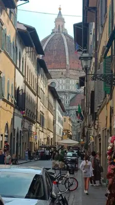 Vista generica su Firenze o vista sulla città dall'interno dell'appartamento