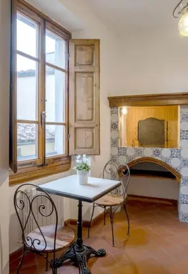 Area soggiorno di D/T Elegant & Spacious Flat 2' walk train station