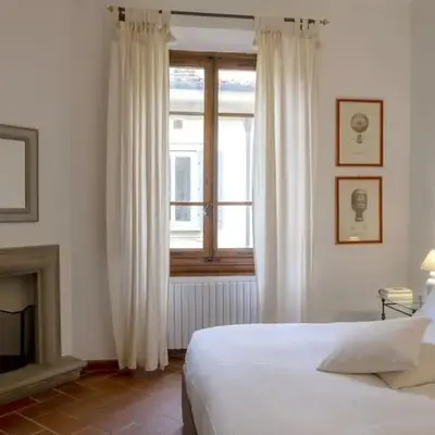 D/T Elegant & Spacious Flat 2' walk train station