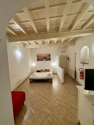 Cucina o angolo cottura di Lovely portion of property few steps from Basilica Santa Croce