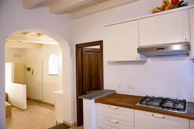Cucina o angolo cottura di Lovely portion of property few steps from Basilica Santa Croce