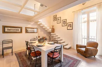 Area soggiorno di Art Apartment Luxury Sofia Suite