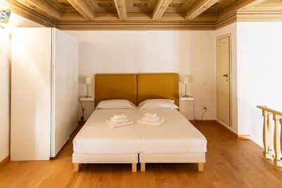 Letto o letti in una camera di Strategic 2BR Apartment