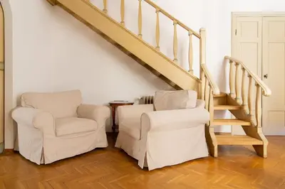 Area soggiorno di Strategic 2BR Apartment