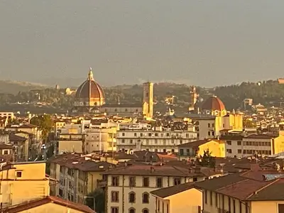 Vista generica su Firenze o vista sulla città dall'interno dell'appartamento