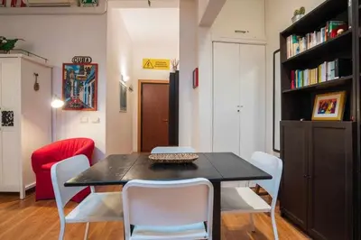 Biblioteca nell'appartamento