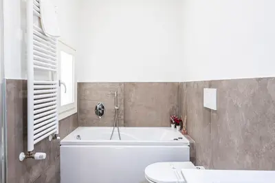 Bagno di Domus San Frediano - Double Suite con Jacuzzi by Hôtea