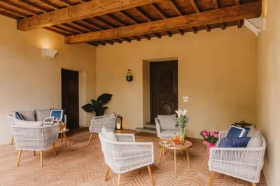 Area soggiorno di Apartments Florence - Villa La Medicea with swimming pool