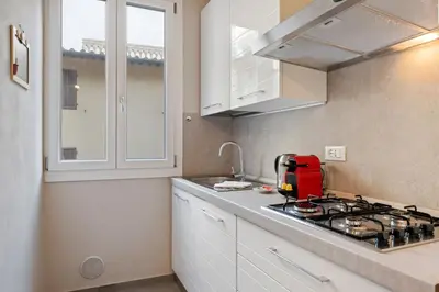 Cucina o angolo cottura di Il Palazzo della Signoria Modern Loft