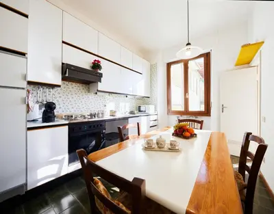 Cucina o angolo cottura di Lorena Flat Firenze by Charming Italy Tour
