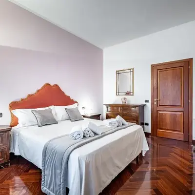 YiD Elegant apt with garage