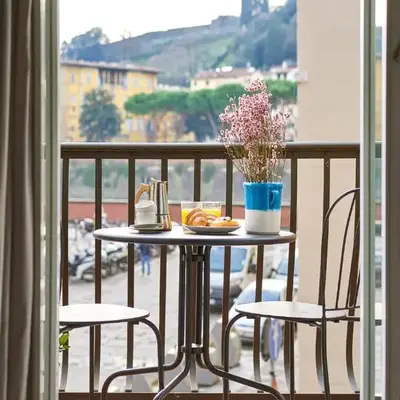 3 Master Bedrooms With Balcony on the River with Views