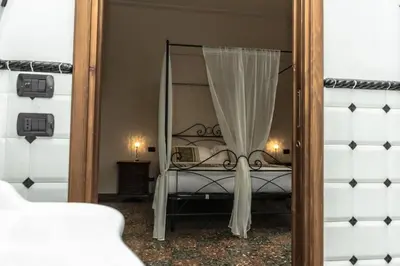 Letto o letti in una camera di Nice portion of property By Villa Il Mosaico