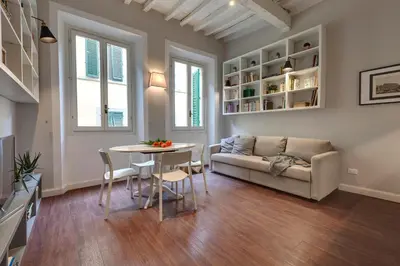 Area soggiorno di Cloe Apartment by Mamo Florence