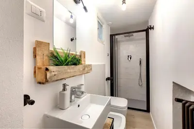 Bagno di Isidora Apartment by Mamo Florence