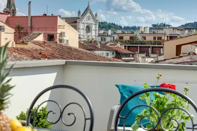 Vista generica su Firenze o vista sulla città dall'interno dell'appartamento