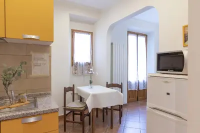 Cucina o angolo cottura di Italian Experience-Vintage Apartment in Florence