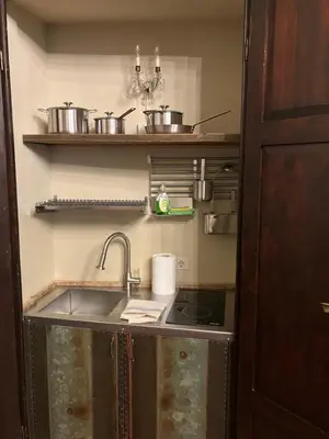 Cucina o angolo cottura di Renaissance Palace Noble Floor Apartment