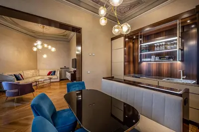 Area soggiorno di YiD Santa Maria Novella Suites apt with balcony