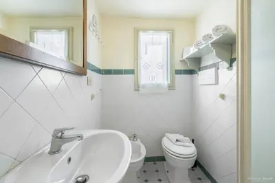 Bagno di Wine Apartments Florence Lambrusco