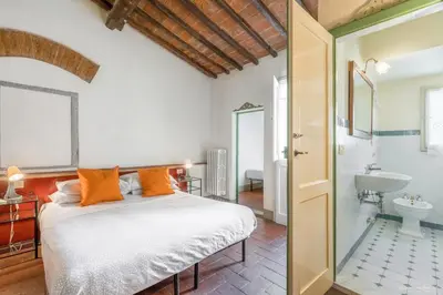 Bagno di Wine Apartments Florence Lambrusco