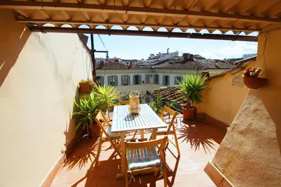 Balcone o terrazza di HomEdoApartments La terrazza su San Lorenzo