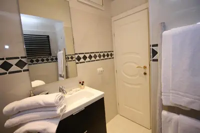 Bagno di HomEdoApartments Deluxe Terme suite