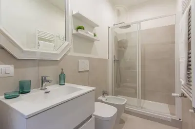 Bagno di Borgo Pinti's Duplex Apartment