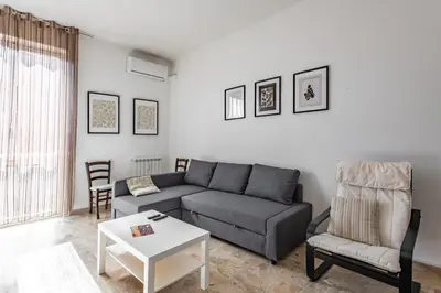 Area soggiorno di GuestHost - Florence Modern & Bright Apartment!