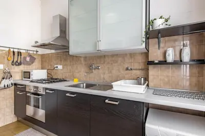 Cucina o angolo cottura di GuestHost - Florence Modern & Bright Apartment!