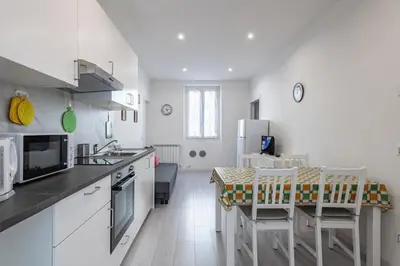 Cucina o angolo cottura di GuestHost - Florence Quiet and Modern Apartments