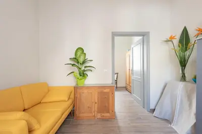 Area soggiorno di Designer Apartment near San Lorenzo