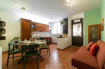 Cucina o angolo cottura di Magnoli cozy flat two steps from Ponte Vecchio