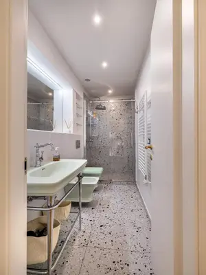 Bagno di Santa Croce View Cool & Air Condizioned Private Entrance Apartment