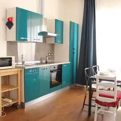 Art Apartment stazione A
