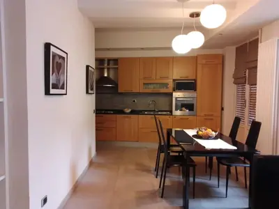 Cucina o angolo cottura di Lovely Modern Apartment