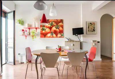 TV o dispositivi per l'intrattenimento presso Firenze homeaway - Pape's cozy apartment, near Airport - 14 min from city center-10 minutes walk from the Baker Hughes