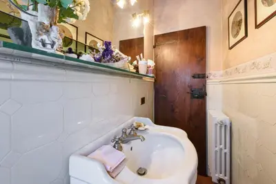 Bagno di Residenza del Bravo by Mmega