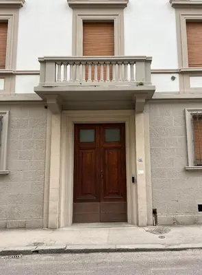 Facciata o entrata di Casa Cavour Brown